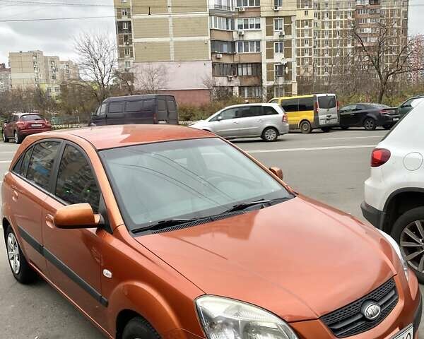 Оранжевый Киа Рио, объемом двигателя 1.4 л и пробегом 165 тыс. км за 4500 $, фото 4 на Automoto.ua