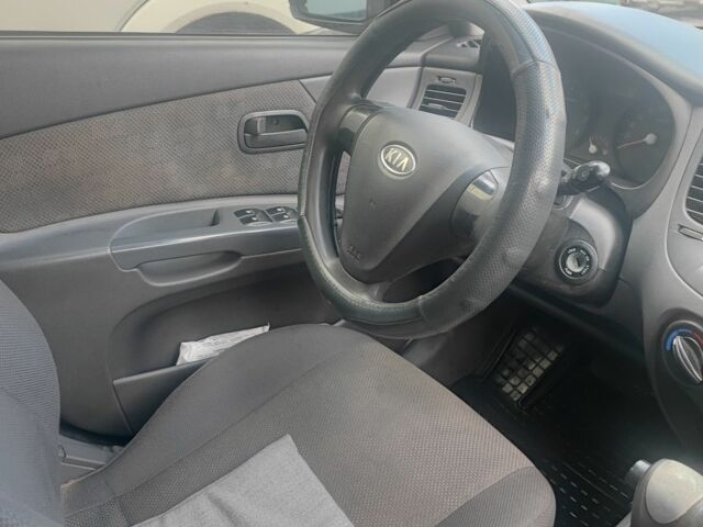 Оранжевый Киа Рио, объемом двигателя 1.4 л и пробегом 235 тыс. км за 5000 $, фото 6 на Automoto.ua