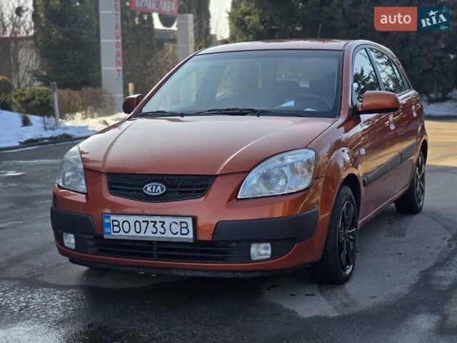 Оранжевый Киа Рио, объемом двигателя 1.4 л и пробегом 232 тыс. км за 3999 $, фото 3 на Automoto.ua