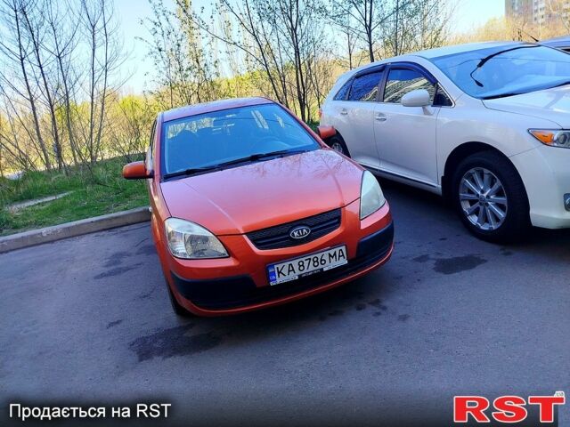Оранжевый Киа Рио, объемом двигателя 1.4 л и пробегом 150 тыс. км за 5000 $, фото 1 на Automoto.ua