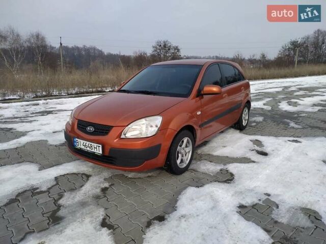 Помаранчевий Кіа Ріо, об'ємом двигуна 1.4 л та пробігом 210 тис. км за 4500 $, фото 5 на Automoto.ua