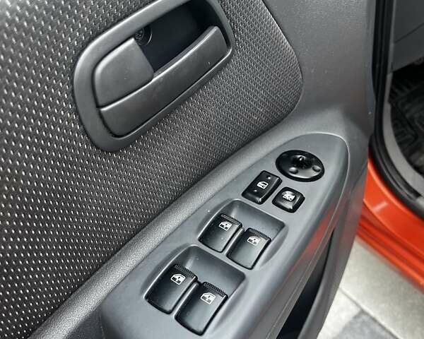 Кіа Ріо 2008 у Тернополі на Automoto.ua Помаранчевий Кіа Ріо, об'ємом двигуна 1.4 л та пробігом 230 тис. км за 3900 $, фото 24 на Automoto.ua
