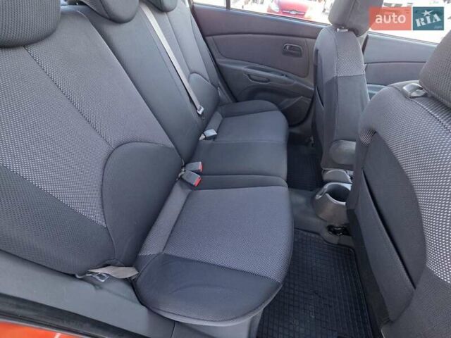 Оранжевый Киа Рио, объемом двигателя 1.4 л и пробегом 232 тыс. км за 3999 $, фото 22 на Automoto.ua