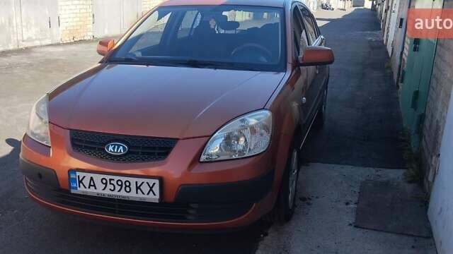 Помаранчевий Кіа Ріо, об'ємом двигуна 1.4 л та пробігом 164 тис. км за 5600 $, фото 7 на Automoto.ua