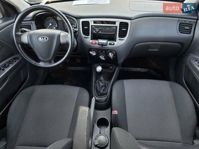 Оранжевый Киа Рио, объемом двигателя 1.4 л и пробегом 232 тыс. км за 3999 $, фото 24 на Automoto.ua