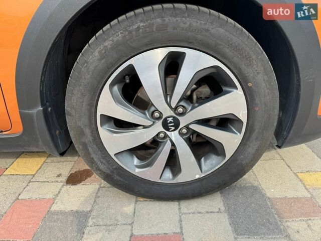 Оранжевый Киа Рио, объемом двигателя 1.59 л и пробегом 83 тыс. км за 13500 $, фото 13 на Automoto.ua