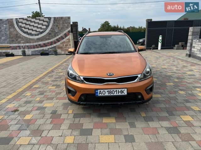 Оранжевый Киа Рио, объемом двигателя 1.59 л и пробегом 83 тыс. км за 13500 $, фото 2 на Automoto.ua