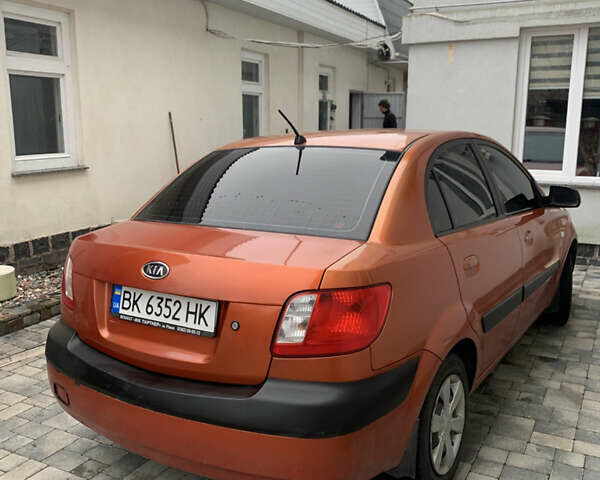 Оранжевый Киа Рио, объемом двигателя 1.5 л и пробегом 377 тыс. км за 3300 $, фото 13 на Automoto.ua