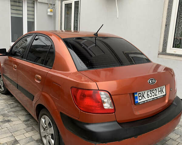 Оранжевый Киа Рио, объемом двигателя 1.5 л и пробегом 377 тыс. км за 3300 $, фото 16 на Automoto.ua