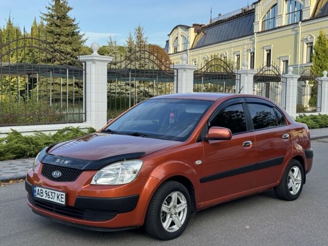 Помаранчевий Кіа Ріо, об'ємом двигуна 1.4 л та пробігом 152 тис. км за 4651 $, фото 1 на Automoto.ua