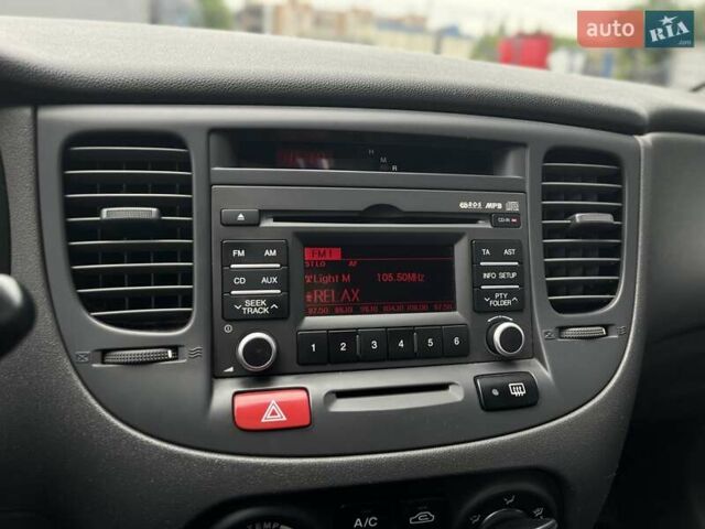 Оранжевый Киа Рио, объемом двигателя 0 л и пробегом 123 тыс. км за 4500 $, фото 14 на Automoto.ua