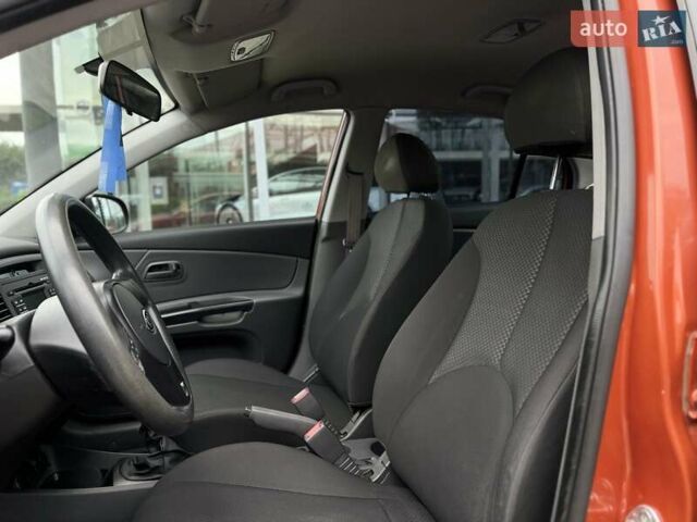 Оранжевый Киа Рио, объемом двигателя 0 л и пробегом 123 тыс. км за 4500 $, фото 11 на Automoto.ua