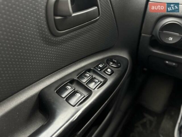 Оранжевый Киа Рио, объемом двигателя 0 л и пробегом 123 тыс. км за 4500 $, фото 19 на Automoto.ua