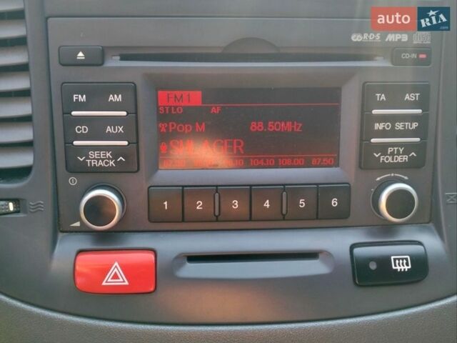 Оранжевый Киа Рио, объемом двигателя 1.4 л и пробегом 125 тыс. км за 5000 $, фото 7 на Automoto.ua