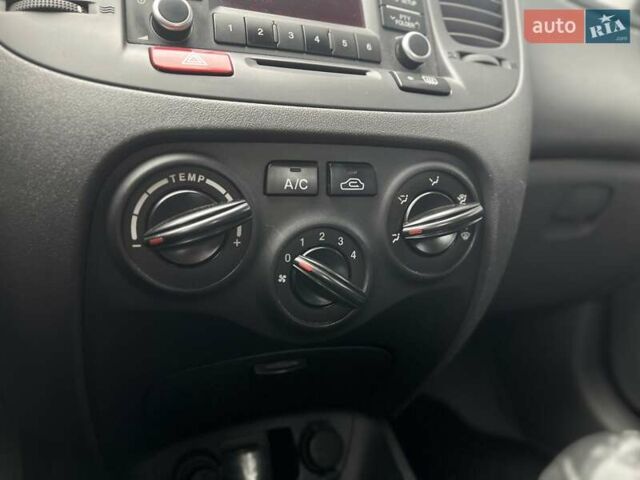 Оранжевый Киа Рио, объемом двигателя 0 л и пробегом 123 тыс. км за 4500 $, фото 15 на Automoto.ua