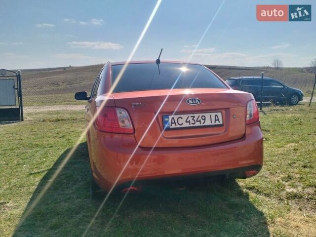 Оранжевый Киа Рио, объемом двигателя 1.4 л и пробегом 125 тыс. км за 5000 $, фото 3 на Automoto.ua