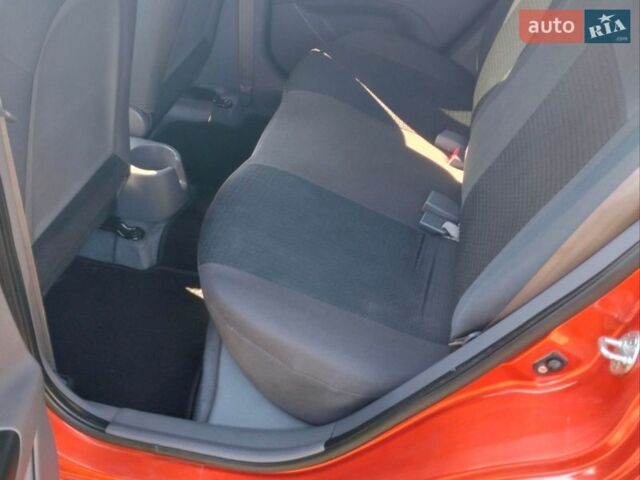 Оранжевый Киа Рио, объемом двигателя 1.4 л и пробегом 125 тыс. км за 5000 $, фото 5 на Automoto.ua