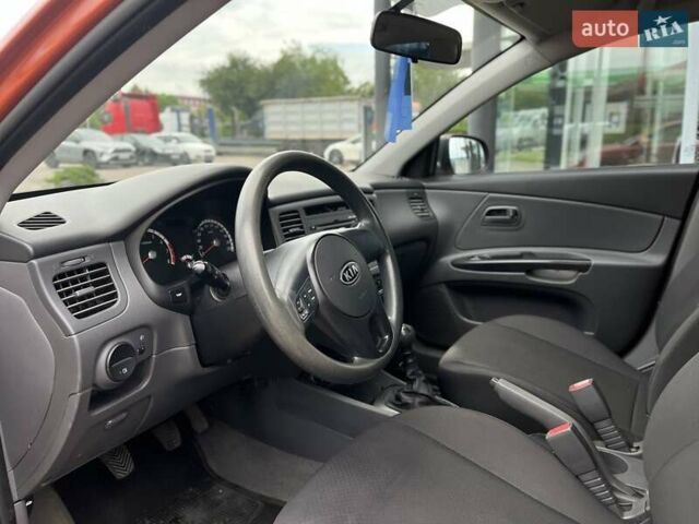 Оранжевый Киа Рио, объемом двигателя 0 л и пробегом 123 тыс. км за 4500 $, фото 8 на Automoto.ua