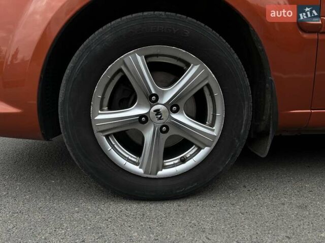 Оранжевый Киа Рио, объемом двигателя 0 л и пробегом 123 тыс. км за 4500 $, фото 7 на Automoto.ua