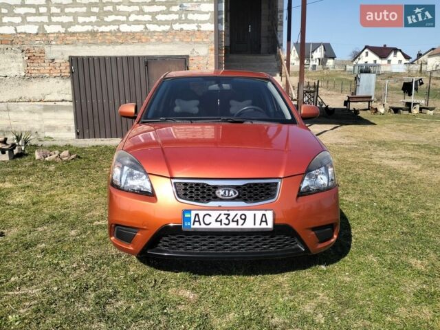 Оранжевый Киа Рио, объемом двигателя 1.4 л и пробегом 125 тыс. км за 5200 $, фото 1 на Automoto.ua