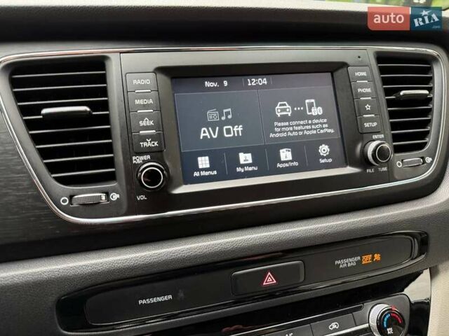 Белый Киа Седона, объемом двигателя 3.34 л и пробегом 90 тыс. км за 24990 $, фото 22 на Automoto.ua