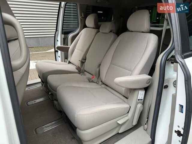 Білий Кіа Седона, об'ємом двигуна 3.34 л та пробігом 90 тис. км за 21990 $, фото 11 на Automoto.ua