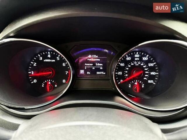 Белый Киа Седона, объемом двигателя 3.34 л и пробегом 90 тыс. км за 24990 $, фото 21 на Automoto.ua