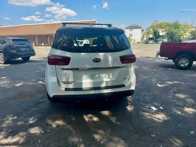 Киа Седона 2019 в Днепре (Днепропетровске) на Automoto.ua Белый Киа Седона, объемом двигателя 3.3 л и пробегом 43 тыс. км за 3000 $, фото 5 на Automoto.ua