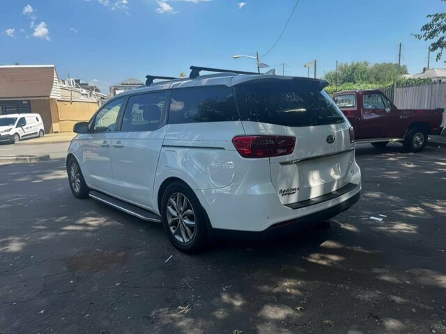 Киа Седона 2019 в Днепре (Днепропетровске) на Automoto.ua Белый Киа Седона, объемом двигателя 3.3 л и пробегом 43 тыс. км за 3000 $, фото 6 на Automoto.ua