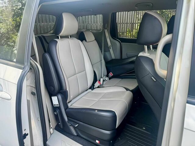 Киа Седона 2019 в Днепре (Днепропетровске) на Automoto.ua Белый Киа Седона, объемом двигателя 3.3 л и пробегом 43 тыс. км за 3000 $, фото 11 на Automoto.ua