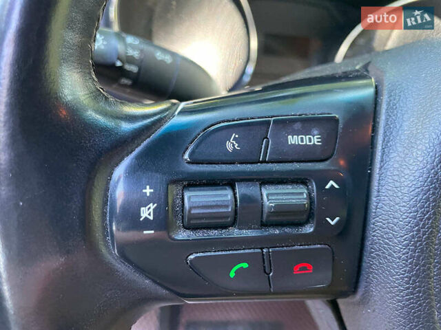 Бежевый Киа Седона, объемом двигателя 3.3 л и пробегом 130 тыс. км за 16690 $, фото 23 на Automoto.ua