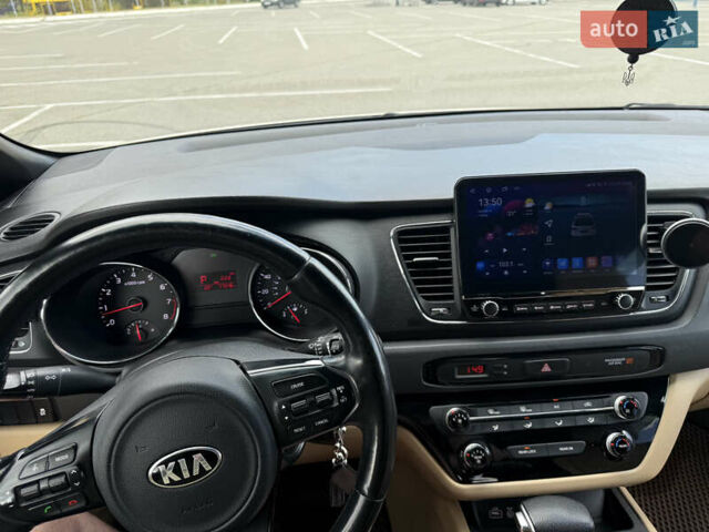 Бежевый Киа Седона, объемом двигателя 3.31 л и пробегом 130 тыс. км за 14300 $, фото 10 на Automoto.ua