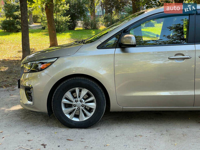 Бежевый Киа Седона, объемом двигателя 3.3 л и пробегом 130 тыс. км за 16690 $, фото 14 на Automoto.ua