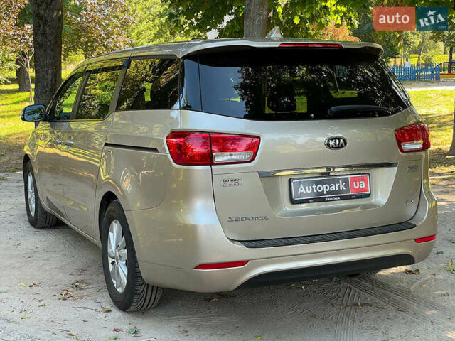 Бежевый Киа Седона, объемом двигателя 3.3 л и пробегом 130 тыс. км за 16690 $, фото 10 на Automoto.ua