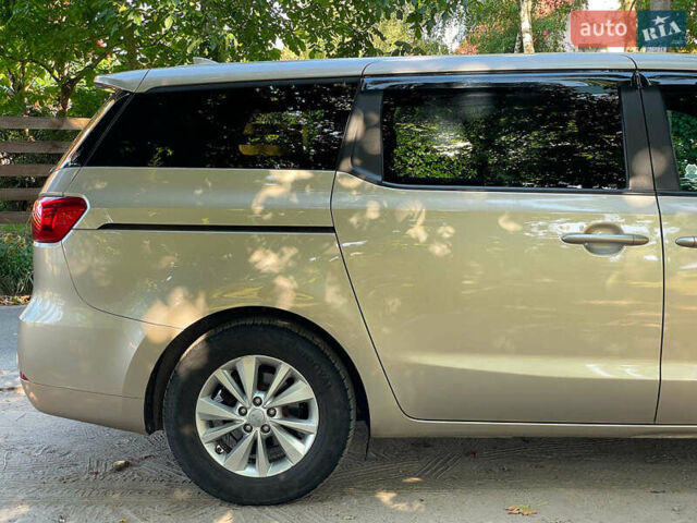 Бежевый Киа Седона, объемом двигателя 3.3 л и пробегом 130 тыс. км за 16690 $, фото 6 на Automoto.ua