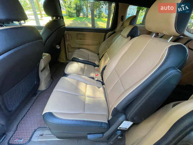 Бежевый Киа Седона, объемом двигателя 3.3 л и пробегом 130 тыс. км за 16690 $, фото 18 на Automoto.ua