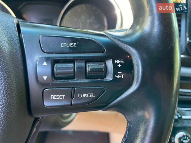 Бежевый Киа Седона, объемом двигателя 3.3 л и пробегом 130 тыс. км за 16690 $, фото 24 на Automoto.ua