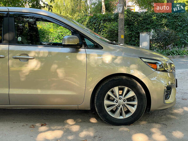 Бежевый Киа Седона, объемом двигателя 3.3 л и пробегом 130 тыс. км за 16690 $, фото 7 на Automoto.ua