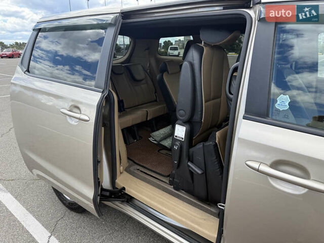Бежевый Киа Седона, объемом двигателя 3.31 л и пробегом 130 тыс. км за 14300 $, фото 7 на Automoto.ua