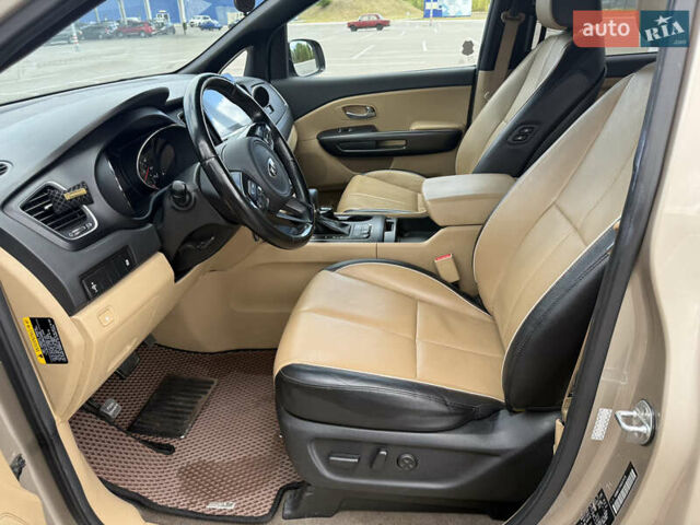 Бежевый Киа Седона, объемом двигателя 3.31 л и пробегом 130 тыс. км за 14300 $, фото 13 на Automoto.ua