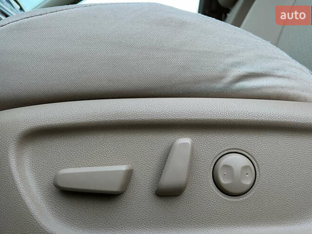 Черный Киа Седона, объемом двигателя 3.34 л и пробегом 181 тыс. км за 13999 $, фото 17 на Automoto.ua