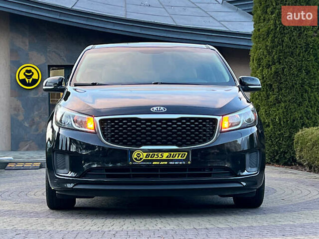 Черный Киа Седона, объемом двигателя 3.34 л и пробегом 181 тыс. км за 13999 $, фото 1 на Automoto.ua