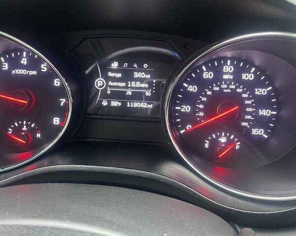 Черный Киа Седона, объемом двигателя 3.34 л и пробегом 191 тыс. км за 13500 $, фото 15 на Automoto.ua