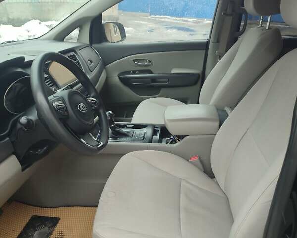 Чорний Кіа Седона, об'ємом двигуна 3.3 л та пробігом 148 тис. км за 13434 $, фото 9 на Automoto.ua