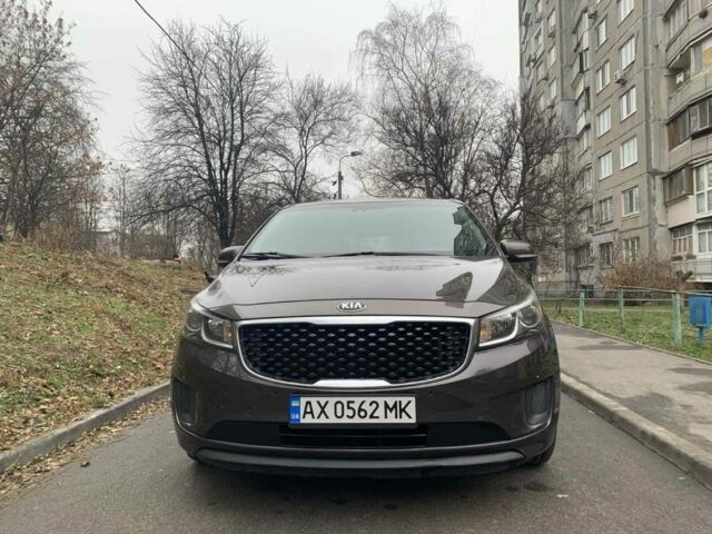 Коричневый Киа Седона, объемом двигателя 3.3 л и пробегом 120 тыс. км за 16500 $, фото 4 на Automoto.ua