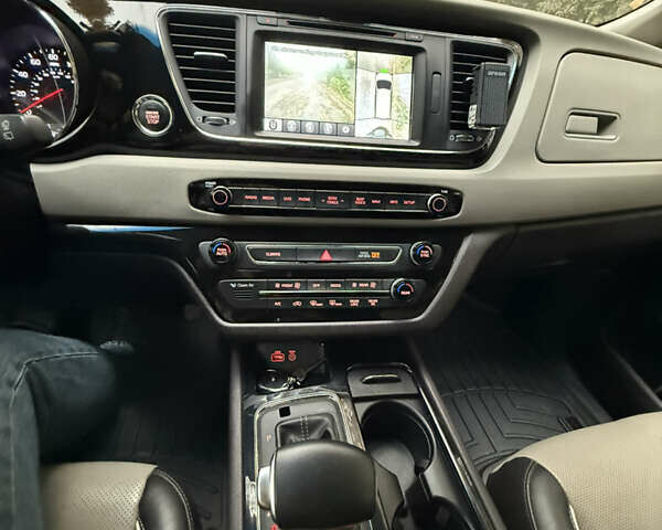 Коричневый Киа Седона, объемом двигателя 3.34 л и пробегом 108 тыс. км за 17000 $, фото 7 на Automoto.ua