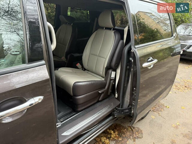 Коричневый Киа Седона, объемом двигателя 3.34 л и пробегом 108 тыс. км за 17000 $, фото 19 на Automoto.ua