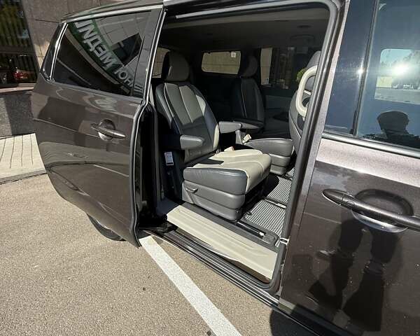 Коричневий Кіа Седона, об'ємом двигуна 3.34 л та пробігом 65 тис. км за 18500 $, фото 7 на Automoto.ua