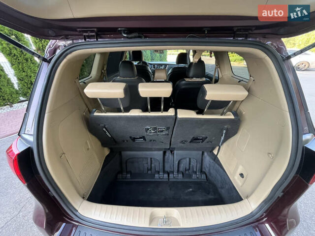 Красный Киа Седона, объемом двигателя 3.34 л и пробегом 126 тыс. км за 14990 $, фото 21 на Automoto.ua