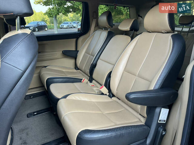 Красный Киа Седона, объемом двигателя 3.34 л и пробегом 126 тыс. км за 14990 $, фото 22 на Automoto.ua